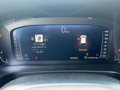 Used 2025 Honda Pilot Elite image 12
