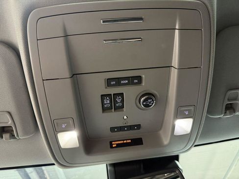 Used 2020 GMC Yukon XL SLT AWD/4WD image 30