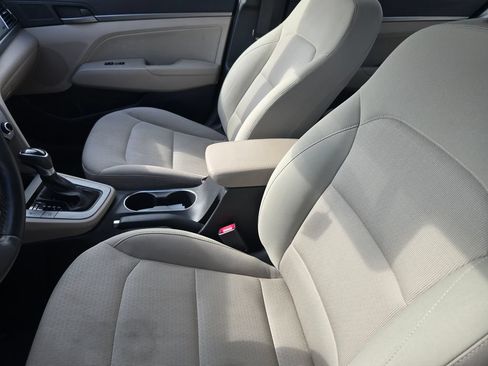 Used 2017 Hyundai Elantra SE w/ SE A/T Tech Package 03 FWD image 19