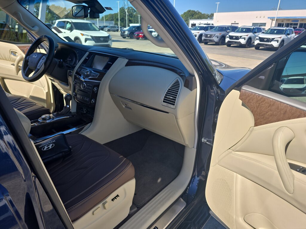 Used 2017 INFINITI QX80 4WD w/ Driver Assistance Package image 20