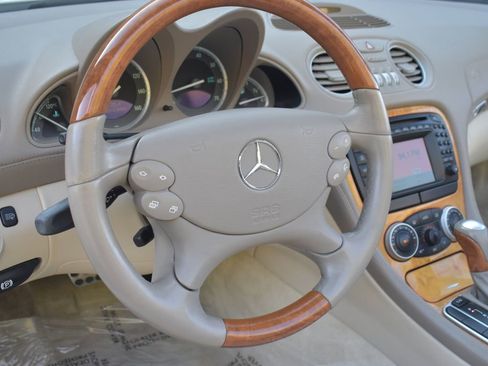 Used 2004 Mercedes-Benz SL 500 w/ Comfort Pkg image 31