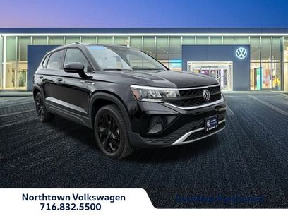 Certified 2023 Volkswagen Taos SE w/ Panoramic Sunroof Package