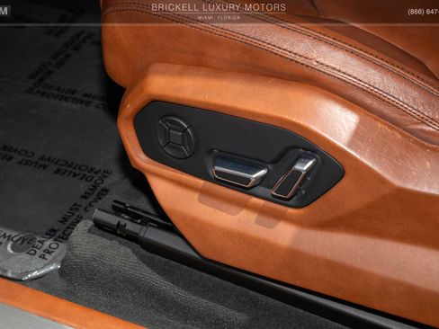 Used 2019 Lamborghini Urus AWD/4WD image 66
