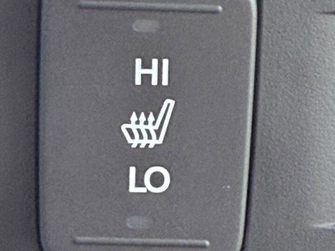 Used 2017 Honda Pilot Touring image 22