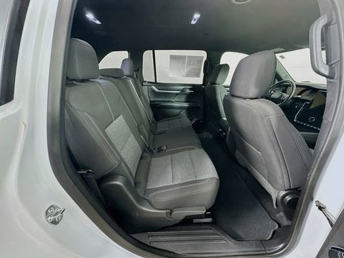 Used 2025 GMC Acadia Elevation image 34