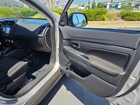 Used 2024 Mitsubishi Outlander Sport ES AWD/4WD image 29