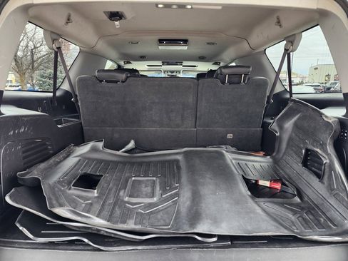 Used 2015 GMC Yukon XL SLT w/ Open Road Package image 15