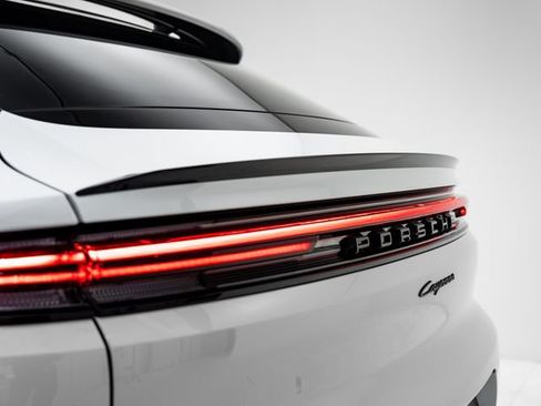 New 2026 Porsche Cayenne Coupe AWD/4WD image 37