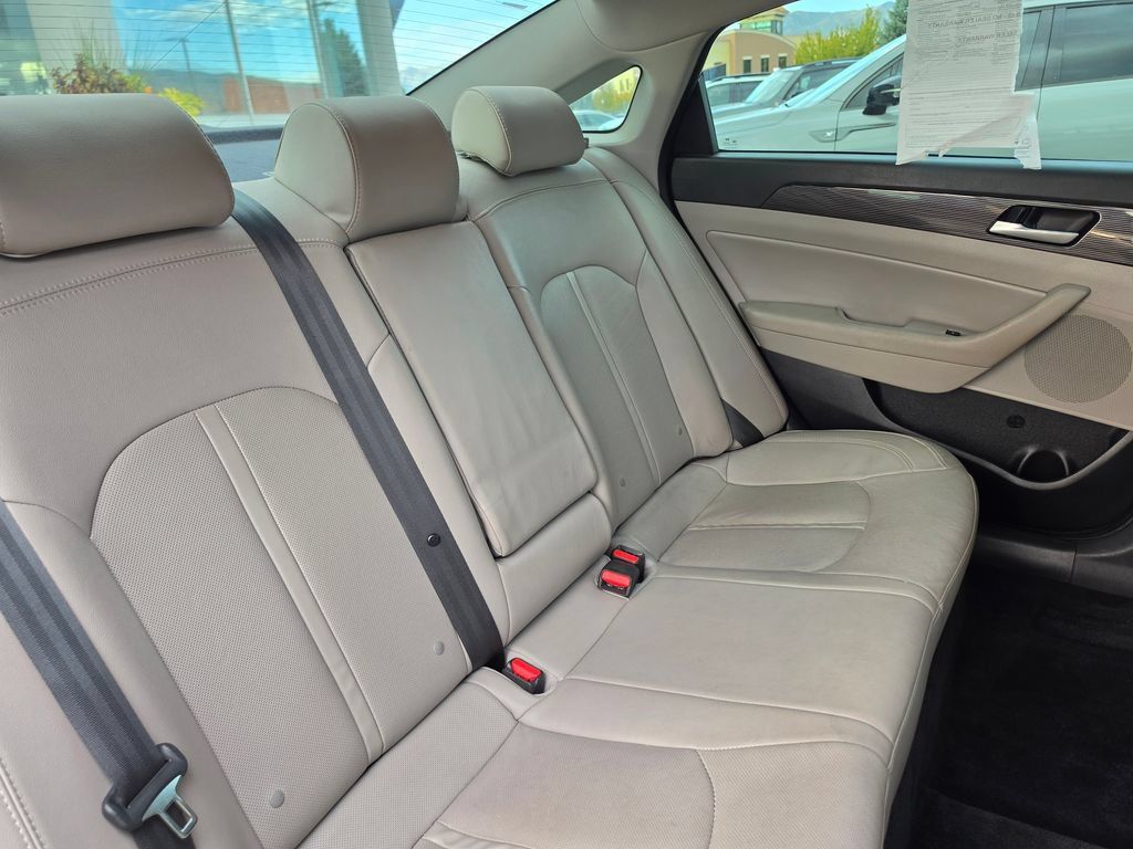 Used 2018 Hyundai Sonata Limited FWD image 14