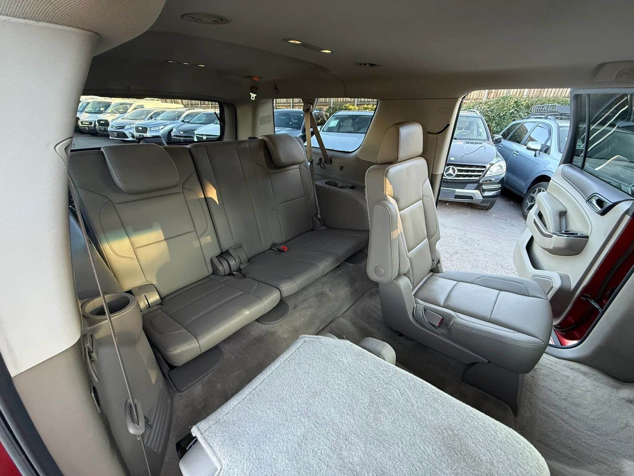 Used 2015 GMC Yukon XL SLT w/ HD Trailering Package AWD/4WD image 32