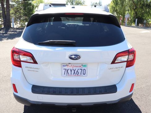 Used 2015 Subaru Outback 2.5i Premium w/ Popular Package #2 AWD/4WD image 7