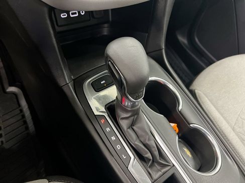 Used 2022 Chevrolet Equinox LS AWD/4WD image 17