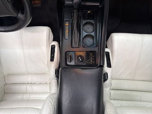 Used 1993 Chevrolet Corvette Coupe image 34