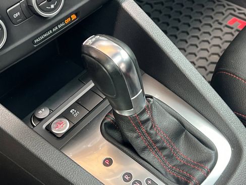 Used 2014 Volkswagen Jetta GLI Autobahn FWD image 21
