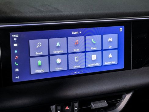 Certified 2025 Porsche Macan Electric image 22