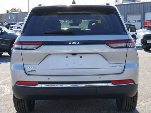 Used 2023 Jeep Grand Cherokee Limited image 5