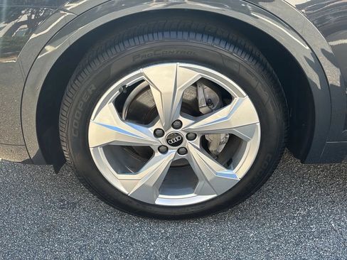 Used 2021 Audi Q5 2.0T Premium Plus w/ Premium Plus Package AWD/4WD image 25