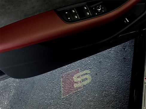 Used 2020 Audi SQ7 Prestige w/ S Sport Package image 22