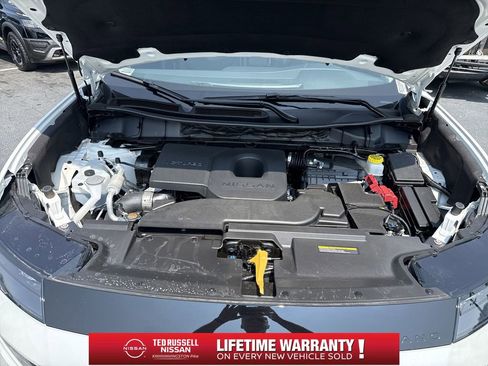 New 2025 Nissan Murano SL image 9