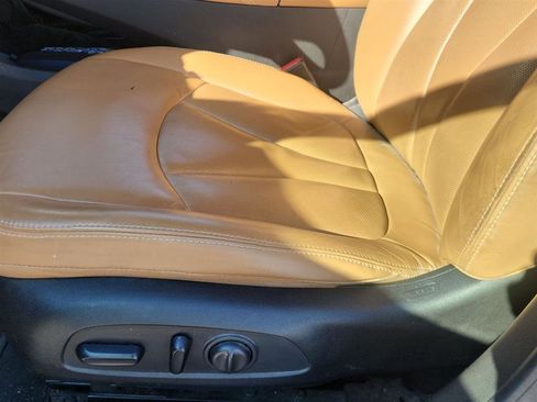 Used 2017 Buick LaCrosse Essence image 12