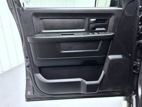 Used 2019 RAM 1500 Express w/ Express Value Package AWD/4WD image 9