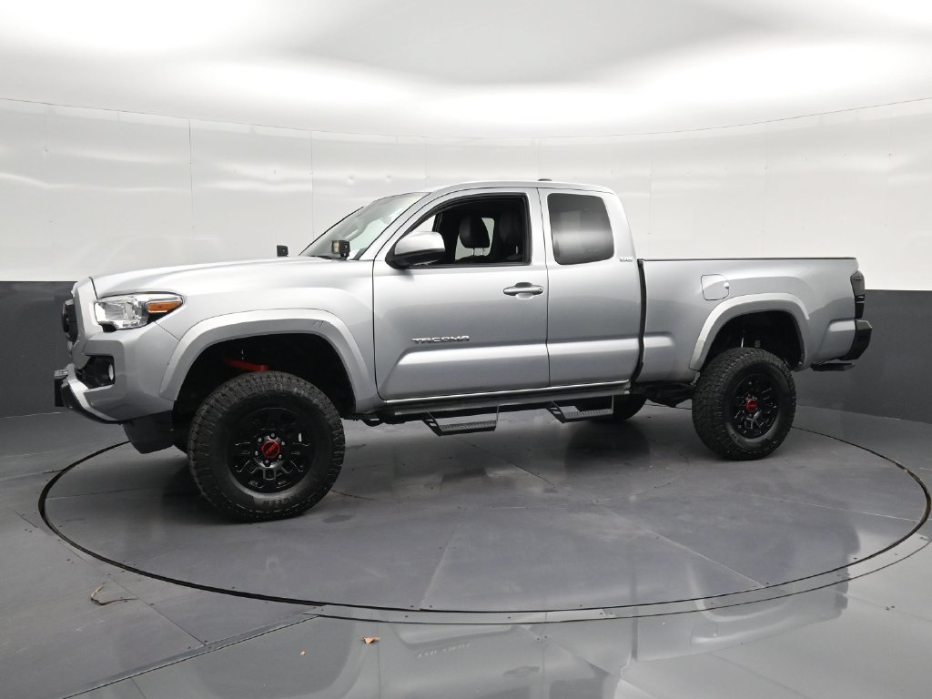 Used 2022 Toyota Tacoma SR5 AWD/4WD image 7