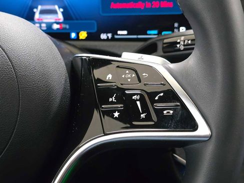 Certified 2026 Mercedes-Benz GLC 300 4MATIC image 38