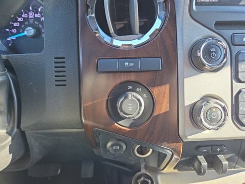 Used 2015 Ford F350 Lariat image 18