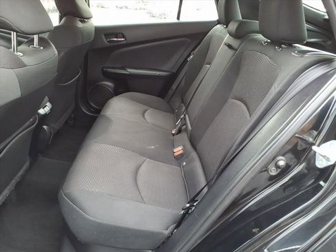 Used 2020 Toyota Prius L Eco image 10