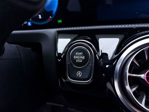 Used 2023 Mercedes-Benz CLA 250 w/ Premium Package image 25