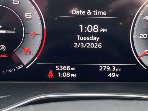 Used 2025 Audi Q5 2.0T Premium w/ Convenience Plus Package image 7