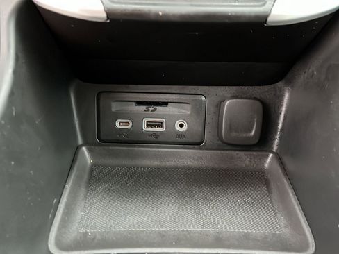 Used 2022 GMC Terrain SLT w/ Tech Package image 23