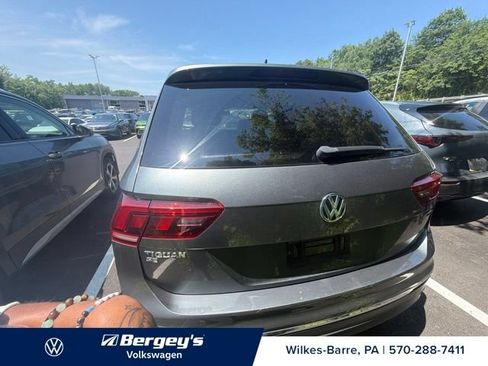 Used 2020 Volkswagen Tiguan SE w/ Panoramic Sunroof Package AWD/4WD image 7