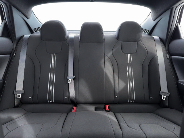 New 2026 Hyundai Elantra Sport FWD image 16
