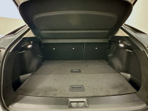 Used 2024 Nissan Ariya AWD image 30