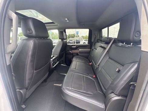 Used 2023 GMC Sierra 3500 Denali w/ Denali Ultimate Package AWD/4WD image 9