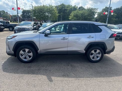 Used 2025 Toyota RAV4 XLE AWD/4WD image 4