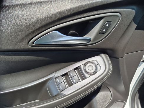 Used 2025 Buick Encore GX Preferred FWD image 13