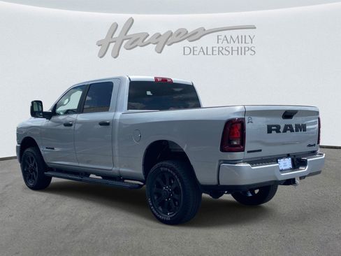 Used 2026 RAM 2500 Big Horn AWD/4WD image 8