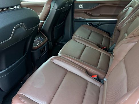New 2026 Lincoln Navigator Reserve AWD/4WD image 11