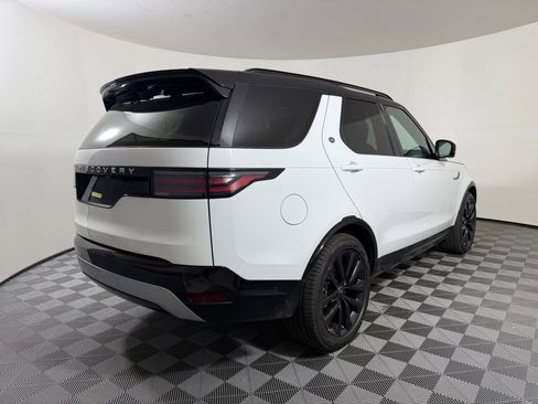 New 2026 Land Rover Discovery Limited Edition image 7
