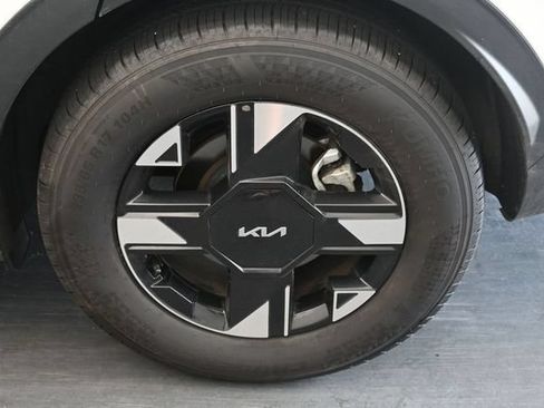 Used 2026 Kia Sportage LX FWD image 12