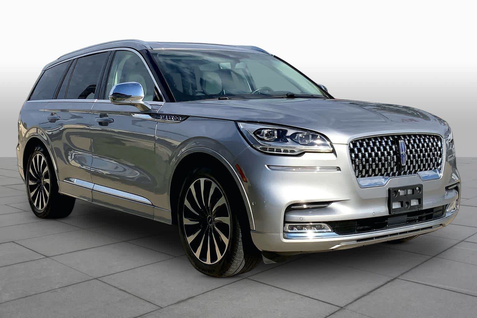 Used 2022 Lincoln Aviator Black Label Grand Touring w/ Class IV Trailer Tow Package AWD/4WD image 3