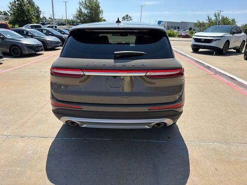 Used 2025 Lincoln Corsair FWD image 4