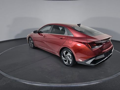 Certified 2025 Hyundai Elantra SEL FWD image 6