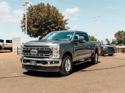Used 2025 Ford F250 XLT AWD/4WD image 3