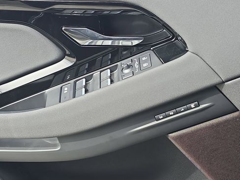 New 2026 Land Rover Range Rover Evoque S image 28