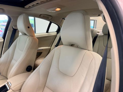 Used 2014 Volvo S60 T5 FWD image 16