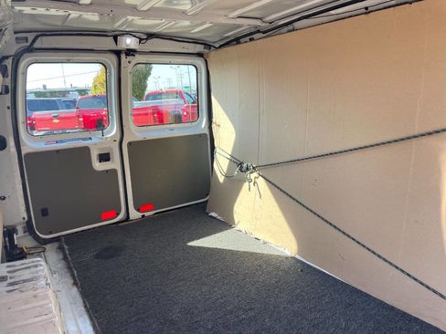 Used 2013 Ford E-250 and Econoline 250 w/ PWR Group image 27