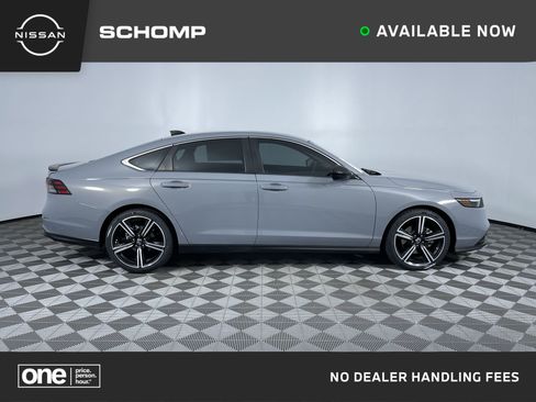 Used 2023 Honda Accord Sport image 1